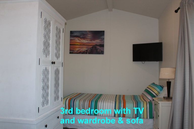 Photo of property in 38 Henson Road, Whitford, Howick, 2571