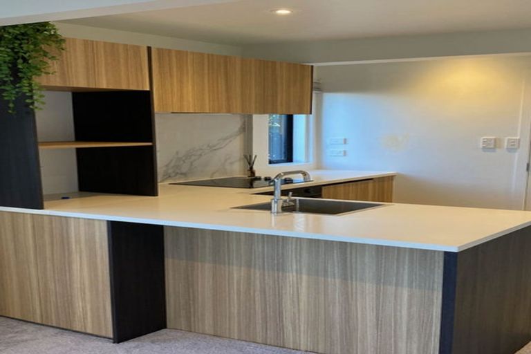 Photo of property in 30b Seaview Road, Otumoetai, Tauranga, 3110