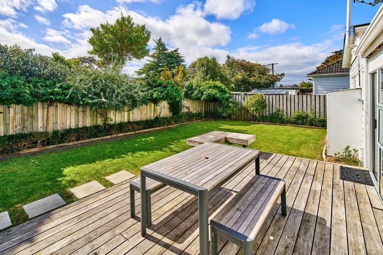 Photo of property in 10 Bentinck Street, Wallaceville, Upper Hutt, 5018