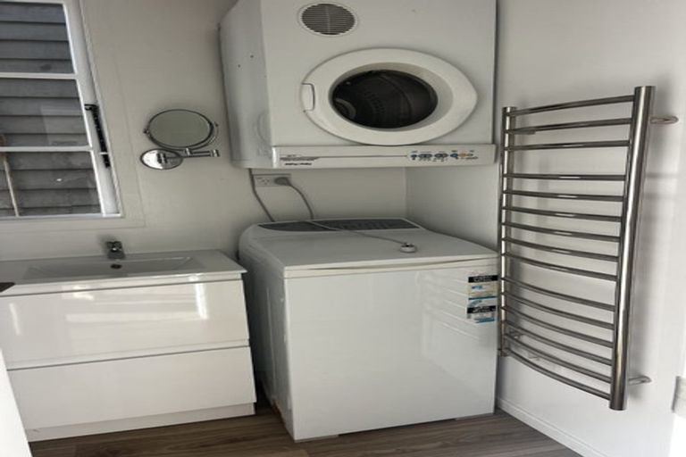 Photo of property in 16 Austin Street, Mount Victoria, Wellington, 6011