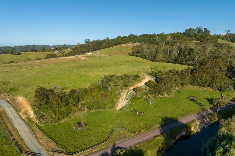 Photo of property in 21 Doel Road, Awanui, 0486