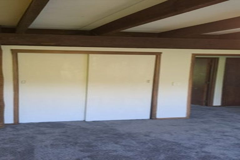 Photo of property in 2/21 Malters Place, Browns Bay, Auckland, 0630