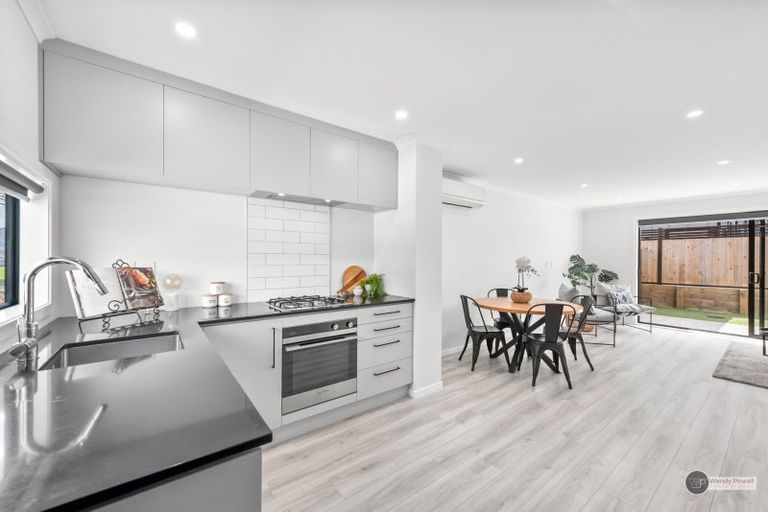 Photo of property in 38 Dahl Drive, Wallaceville, Upper Hutt, 5018