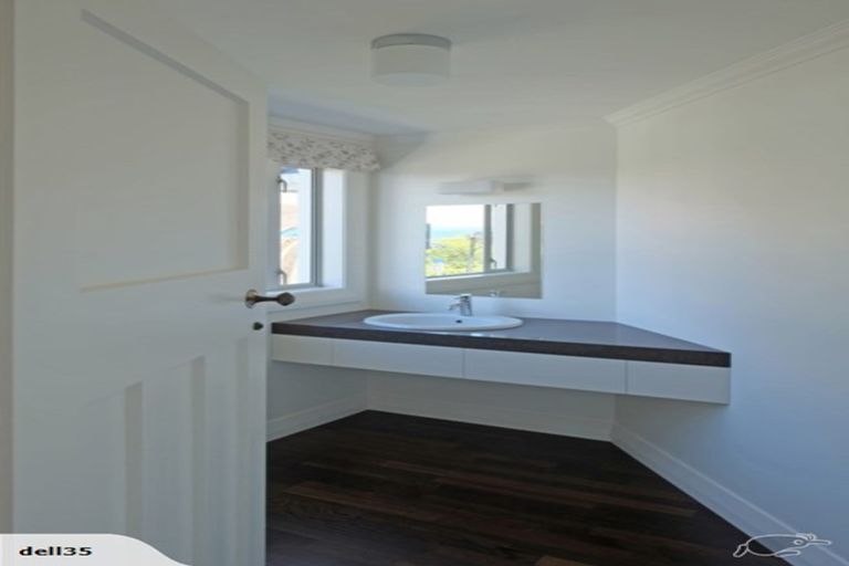 Photo of property in 100 Bolton Street, Kelburn, Wellington, 6012