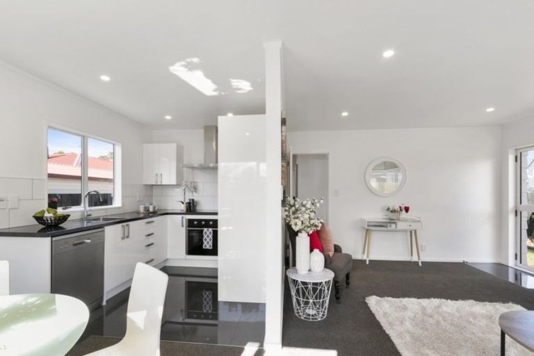 Photo of property in 15b Trevethick Grove, Woburn, Lower Hutt, 5010