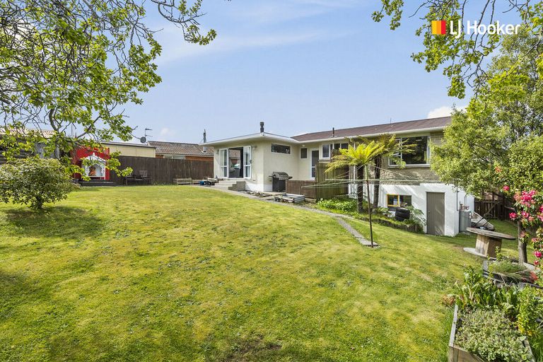 Photo of property in 5 Bell Crescent, Concord, Dunedin, 9018