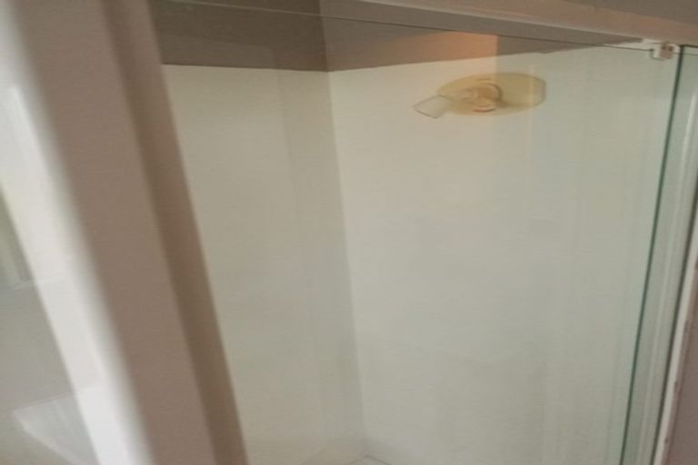 Photo of property in 43a Robert Skelton Place, Clendon Park, Auckland, 2103