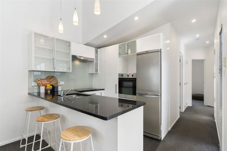 Photo of property in 32a Matipo Road, Mairangi Bay, Auckland, 0630