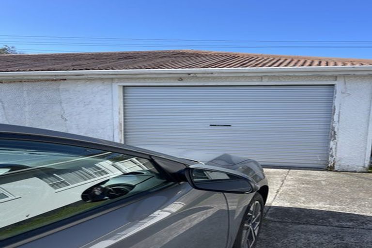 Photo of property in 25 Waimea Street, Westown, New Plymouth, 4310