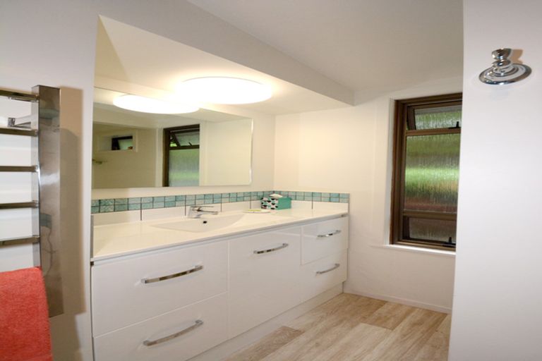 Photo of property in 84 Hocken Street, Kenmure, Dunedin, 9011