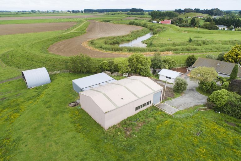 Photo of property in 1216 Rangiotu Road, Tiakitahuna, Palmerston North, 4477