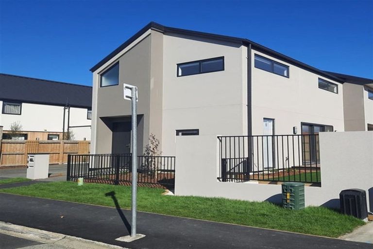 Photo of property in 1/45 Division Street, Riccarton, Christchurch, 8041