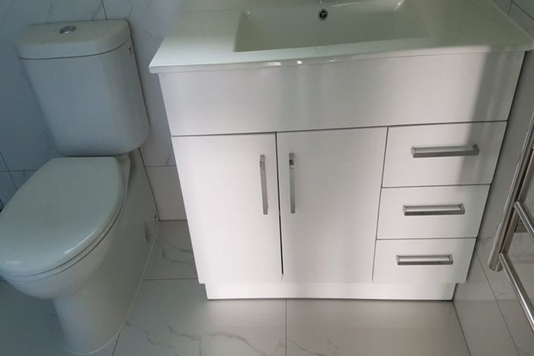 Photo of property in 41 Cockayne Crescent, Sunnynook, Auckland, 0620