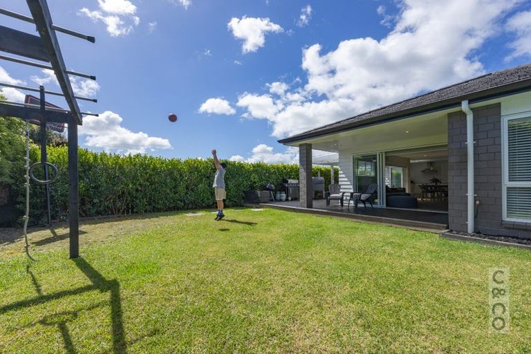 Photo of property in 77a Pohutukawa Parade, Riverhead, 0820