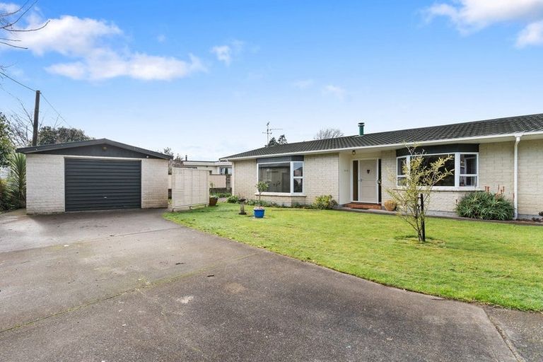 Photo of property in 65 Park Road, Carterton, 5713