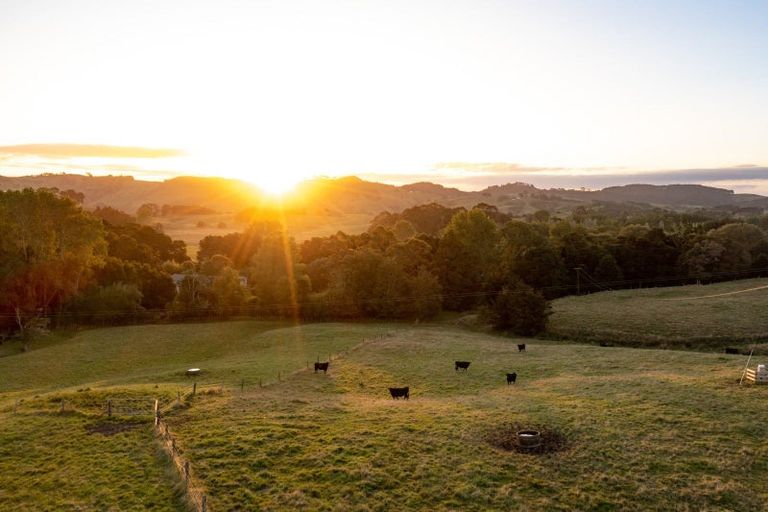 Photo of property in 406 Old Kaipara Road, Kaipara Flats, Warkworth, 0981