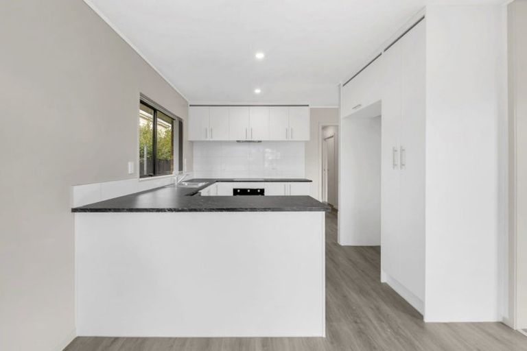 Photo of property in 1/3 Kelvin Road, Papakura, 2110