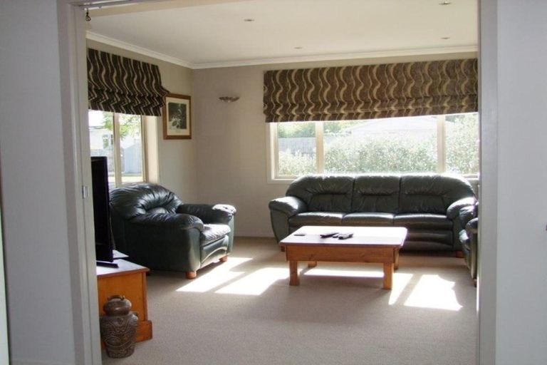 Photo of property in 21 Burns Street, Milton, 9220