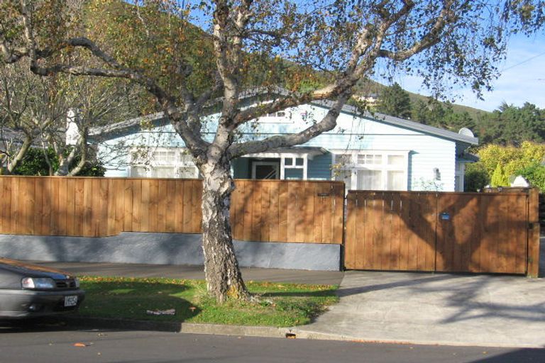 Photo of property in 30 Norton Park Avenue, Fairfield, Lower Hutt, 5011