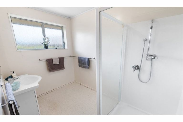 Photo of property in 3 Peverel Street, Riccarton, Christchurch, 8011