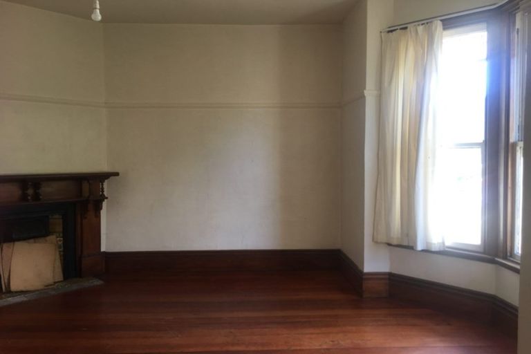 Photo of property in 4 Myrtle Crescent, Mount Cook, Wellington, 6021