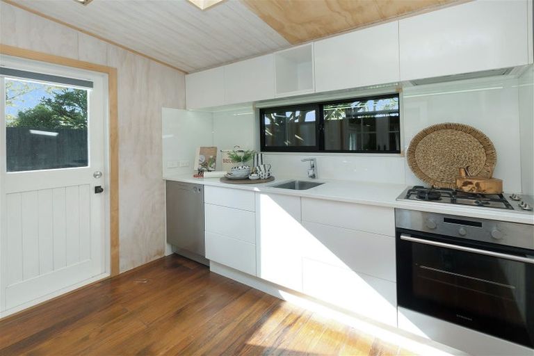 Photo of property in 180 Fendalton Road, Fendalton, Christchurch, 8052