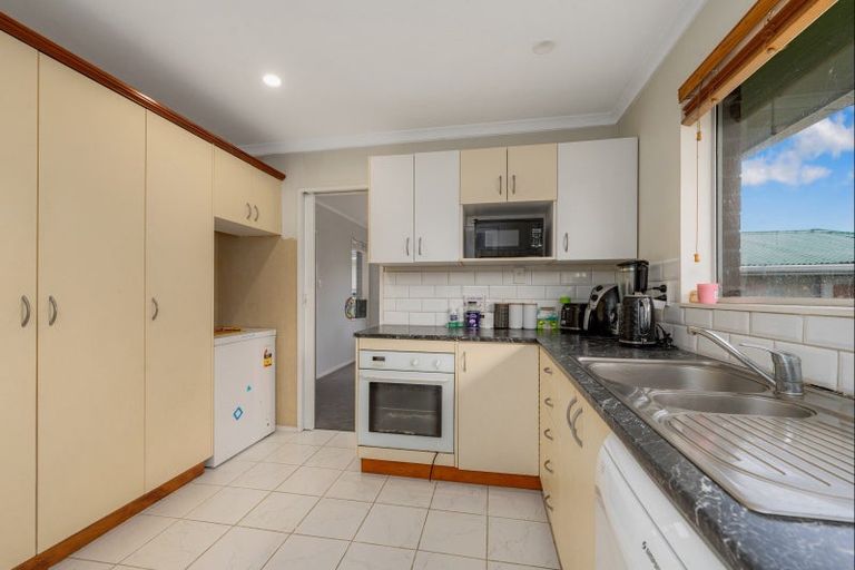 Photo of property in 7 Denver Place, Milson, Palmerston North, 4414