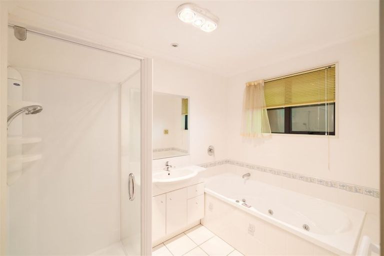 Photo of property in 29 Putake Drive, Parklands, Christchurch, 8083