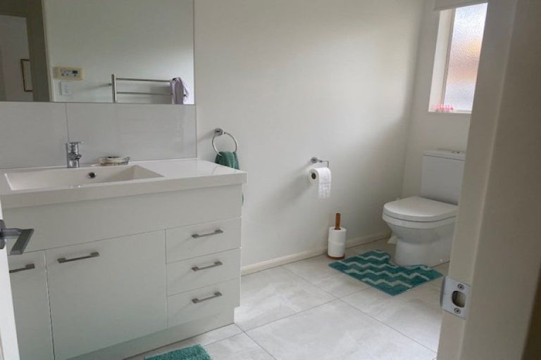 Photo of property in 18 Kahira Crescent, Papamoa Beach, Papamoa, 3118