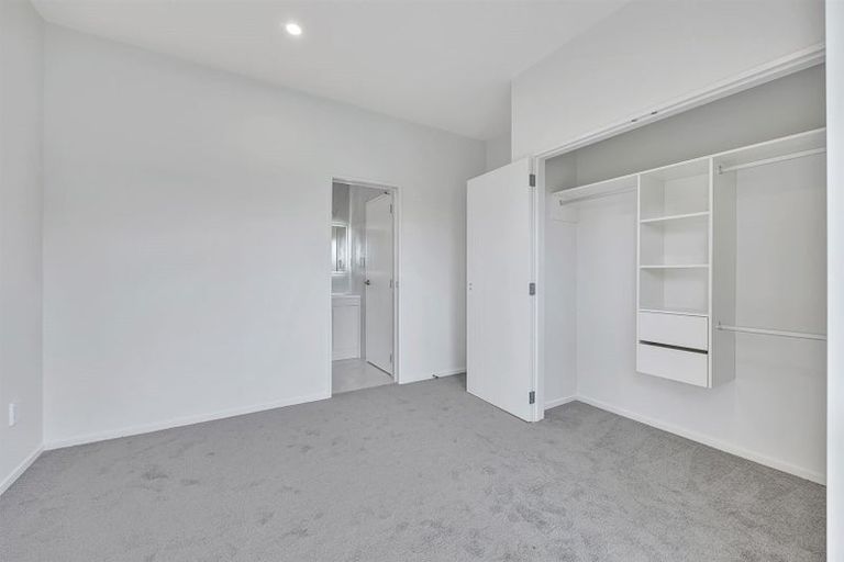 Photo of property in 1 Faithful Drive, Karaka, Papakura, 2113