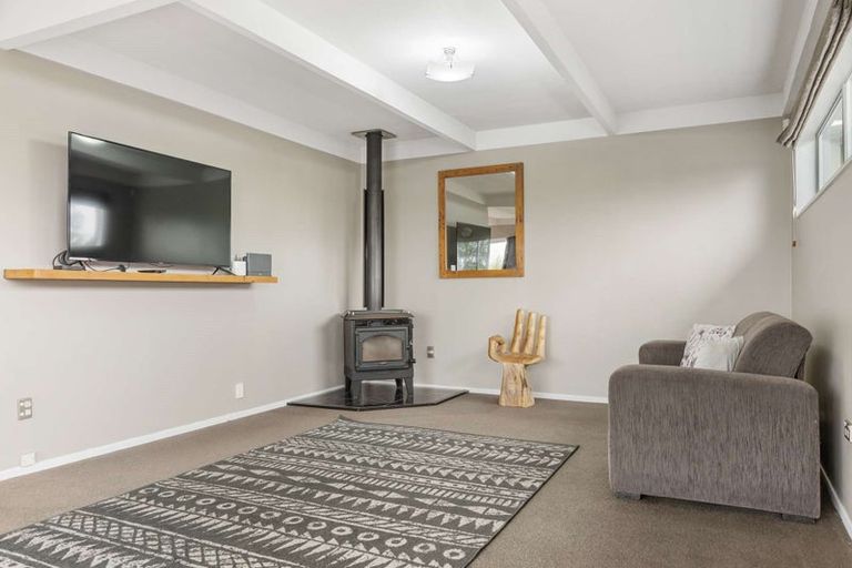 Photo of property in 42 Utuhina Road, Springfield, Rotorua, 3015
