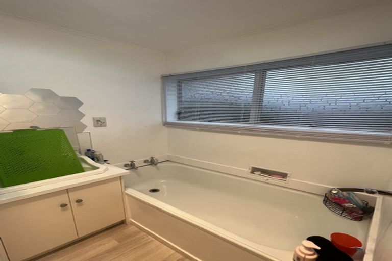 Photo of property in 50c Braid Road, St Andrews, Hamilton, 3200