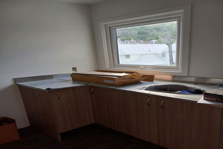 Photo of property in 111 Hill Street, Thorndon, Wellington, 6011