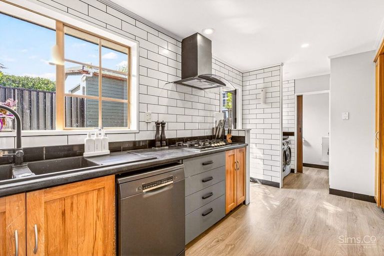 Photo of property in 1a Brassey Road, Saint Johns Hill, Whanganui, 4500