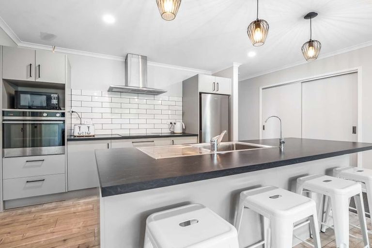 Photo of property in 13 Harry Richards Way, Pokeno, 2402