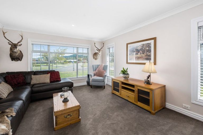 Photo of property in 61 Montgomery Crescent, Kinloch, Taupo, 3377
