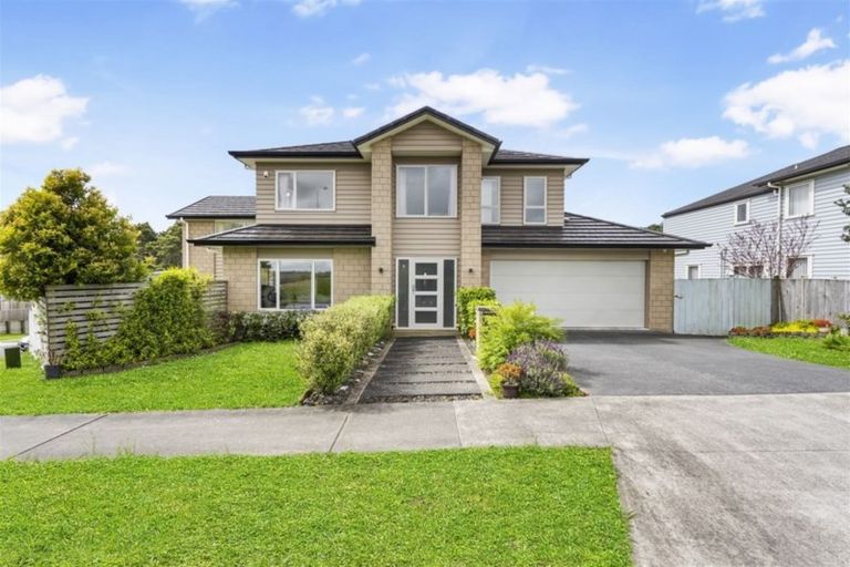 Photo of property in 23 Ravello Rise, Flat Bush, Auckland, 2019