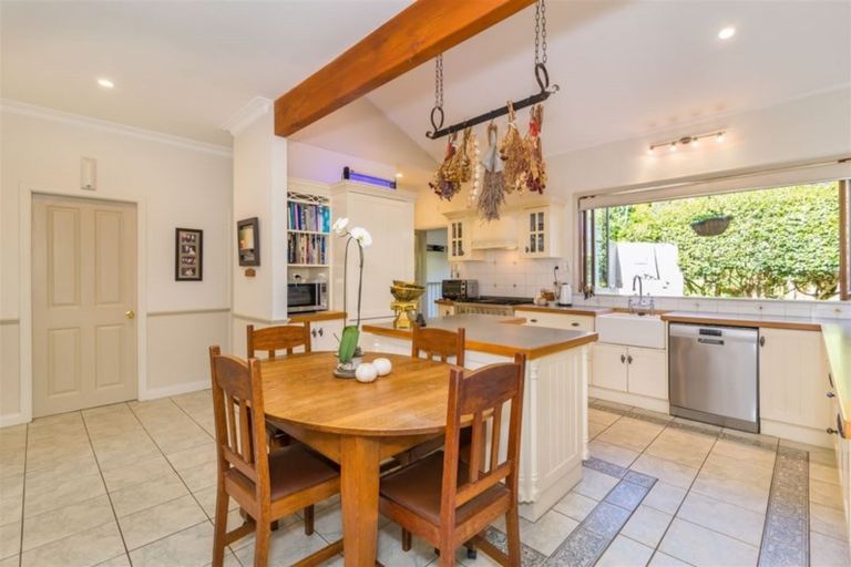 Photo of property in 51 Barton Avenue, Heretaunga, Upper Hutt, 5018