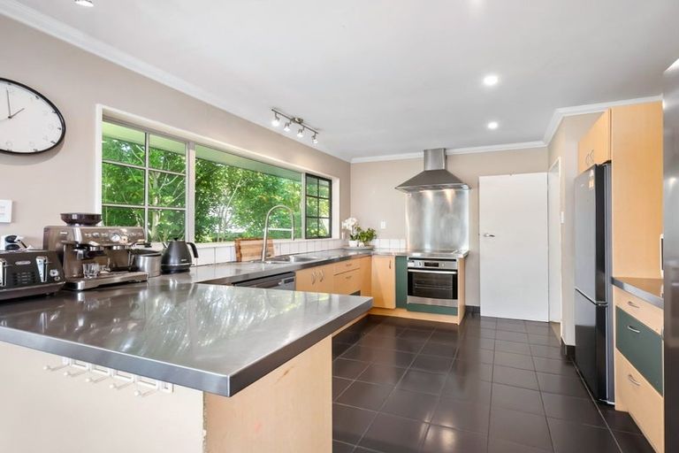 Photo of property in 28 Gurney Road, Kelson, Lower Hutt, 5010