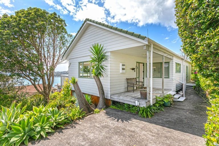 Photo of property in 2 Tairua Heights, Tairua, 3508