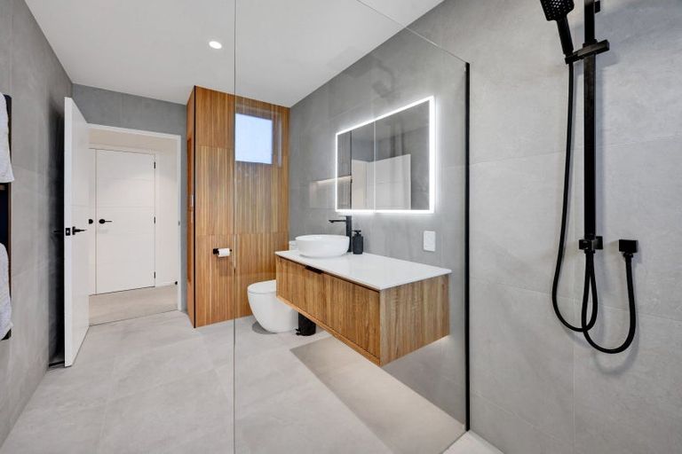 Photo of property in 66 Flint Road West, Stratford, 4332