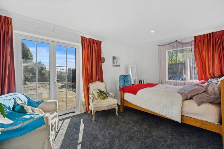 Photo of property in 78 Grays Road, Camborne, Porirua, 5026