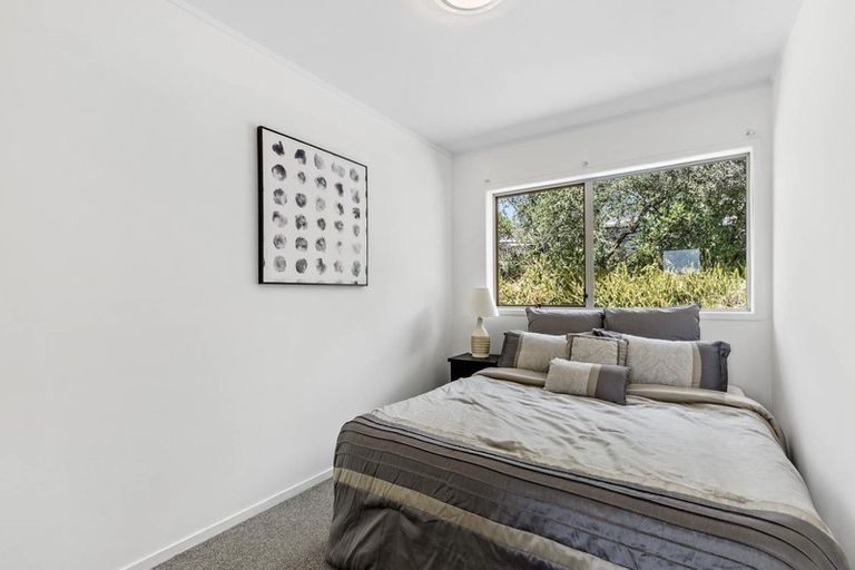 Photo of property in 2/12 Hollyhock Place, Browns Bay, Auckland, 0630