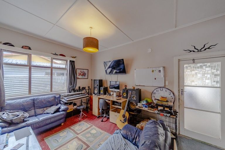 Photo of property in 19 Main Street, Hospital Hill, Napier, 4110