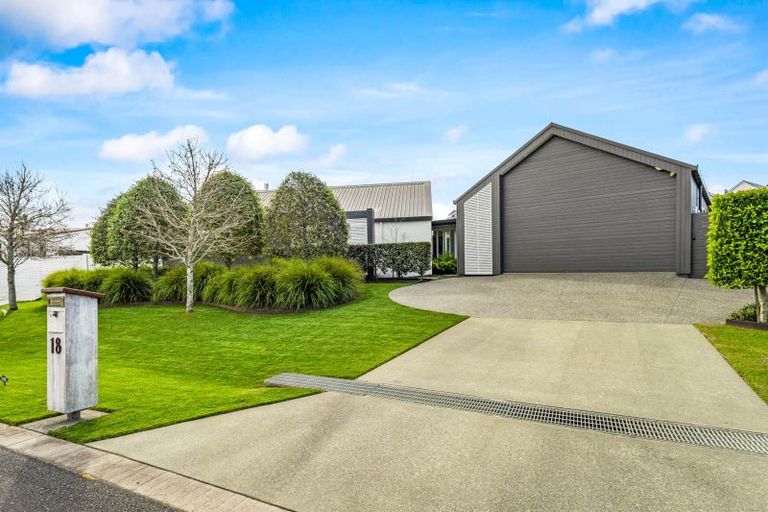 Photo of property in 18 Torea Road, Matakana, Warkworth, 0985