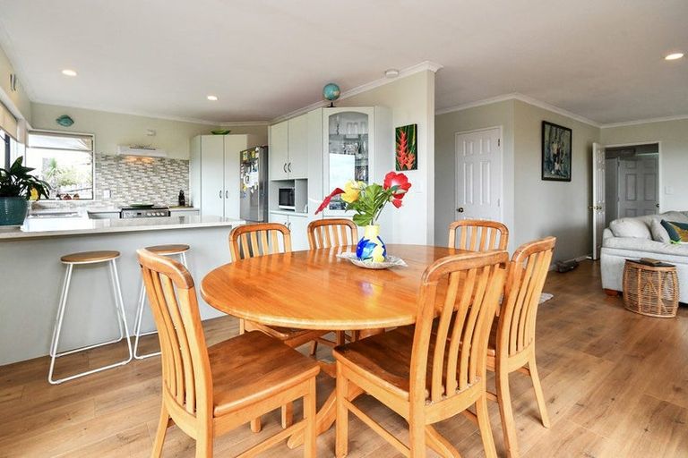 Photo of property in 10 Kylie Court, Clover Park, Auckland, 2019