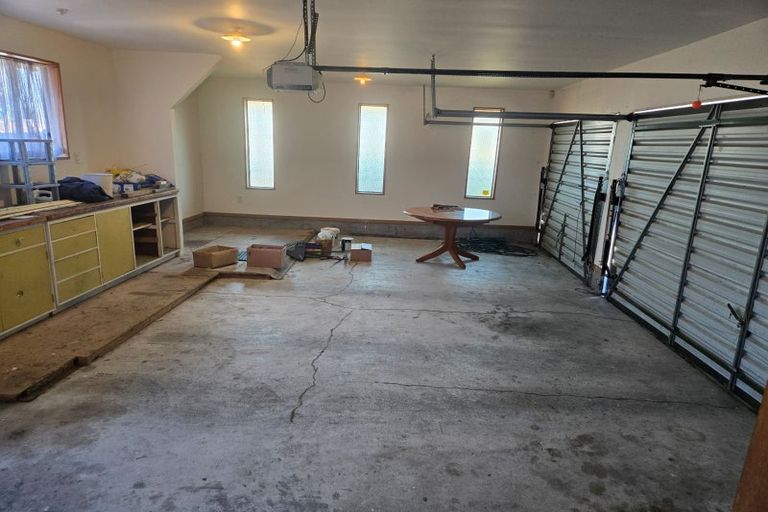 Photo of property in 4 Amdale Avenue, Broomfield, Christchurch, 8042