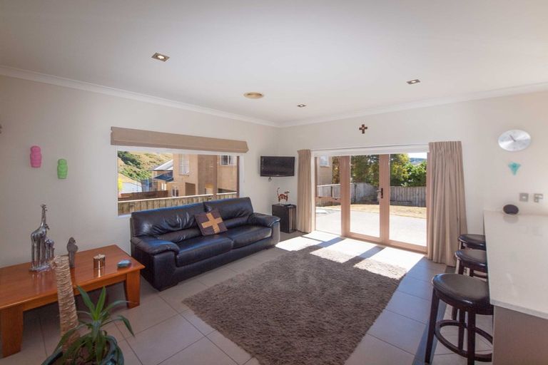 Photo of property in 43 Erlestoke Crescent, Churton Park, Wellington, 6037