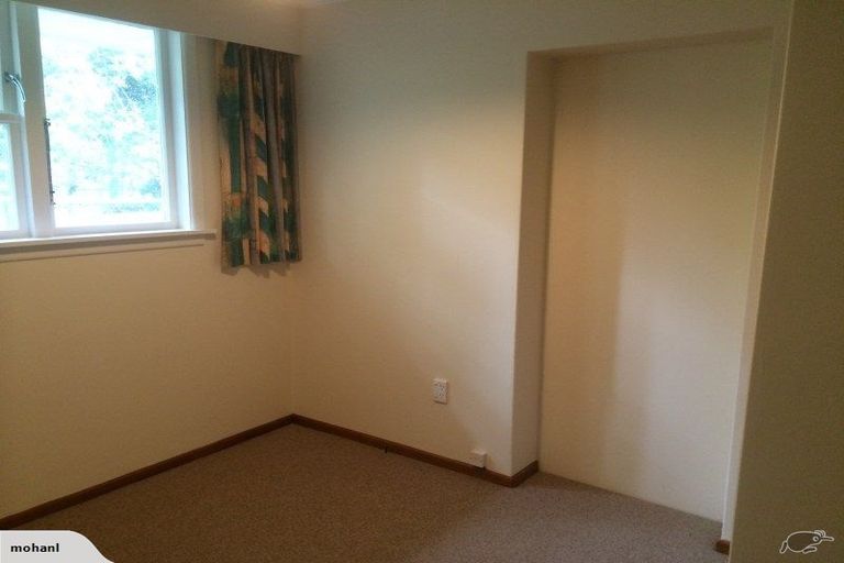 Photo of property in 2/54 Kings Crescent, Hutt Central, Lower Hutt, 5010