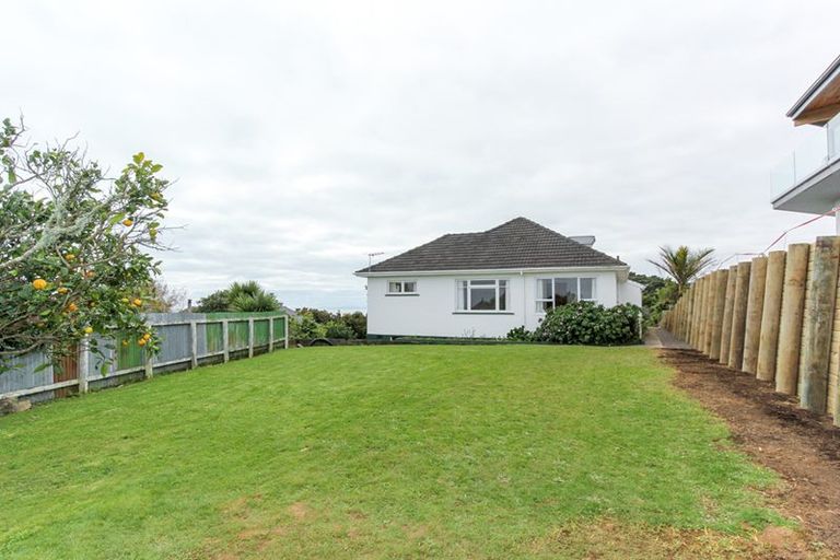 Photo of property in 104 Belt Road, New Plymouth, 4310